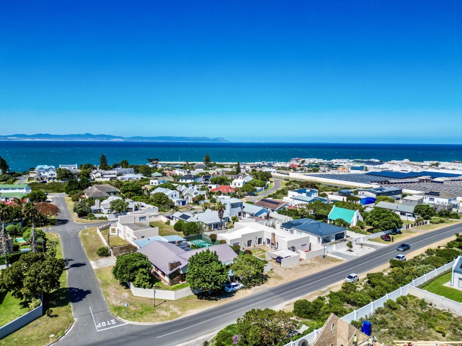 4 Bedroom Property for Sale in Westcliff Western Cape